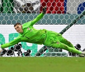 kaiyun 官网-世界杯加时4连胜！换下魔笛的格子军，凭本能进8强