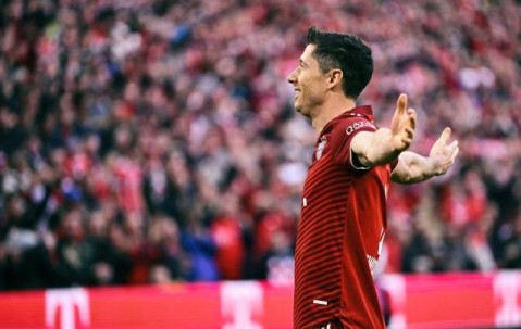 kaiyun 官网-【德甲】拜仁夺冠！格纳布里莱万击退多特锁定10连霸