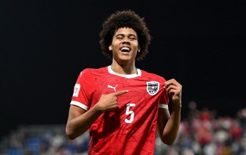 kaiyun 官网-利物浦动态：全力截胡拜仁，杰拉德点头回归，罗伯逊转会再生变数